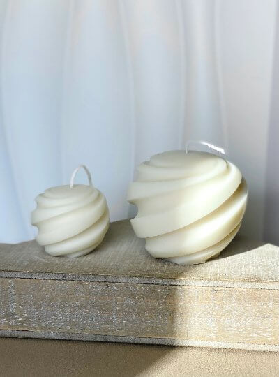 Swirl Candle | Minimalist Creation